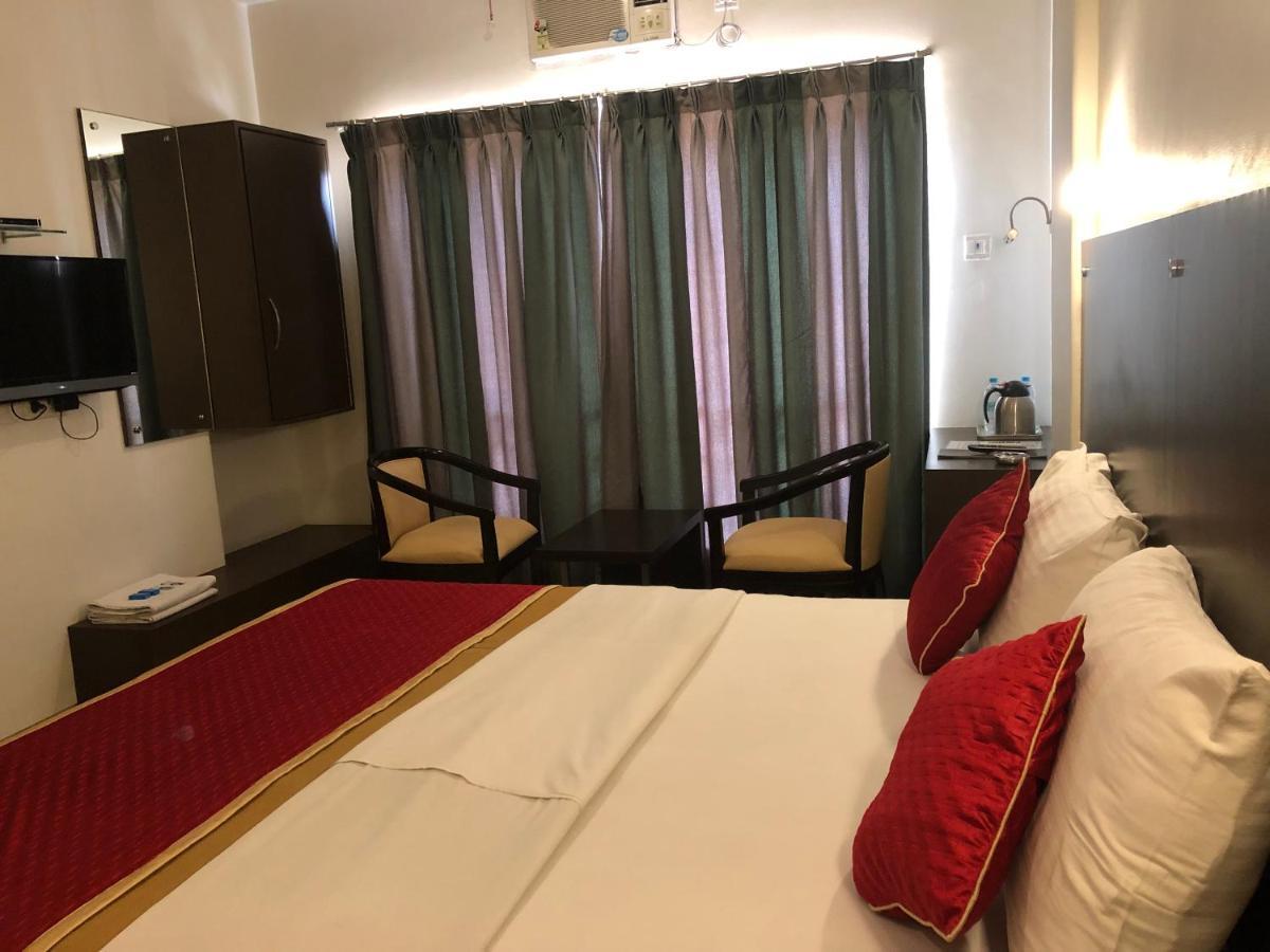 Resort Silver Hills Lonavala Esterno foto
