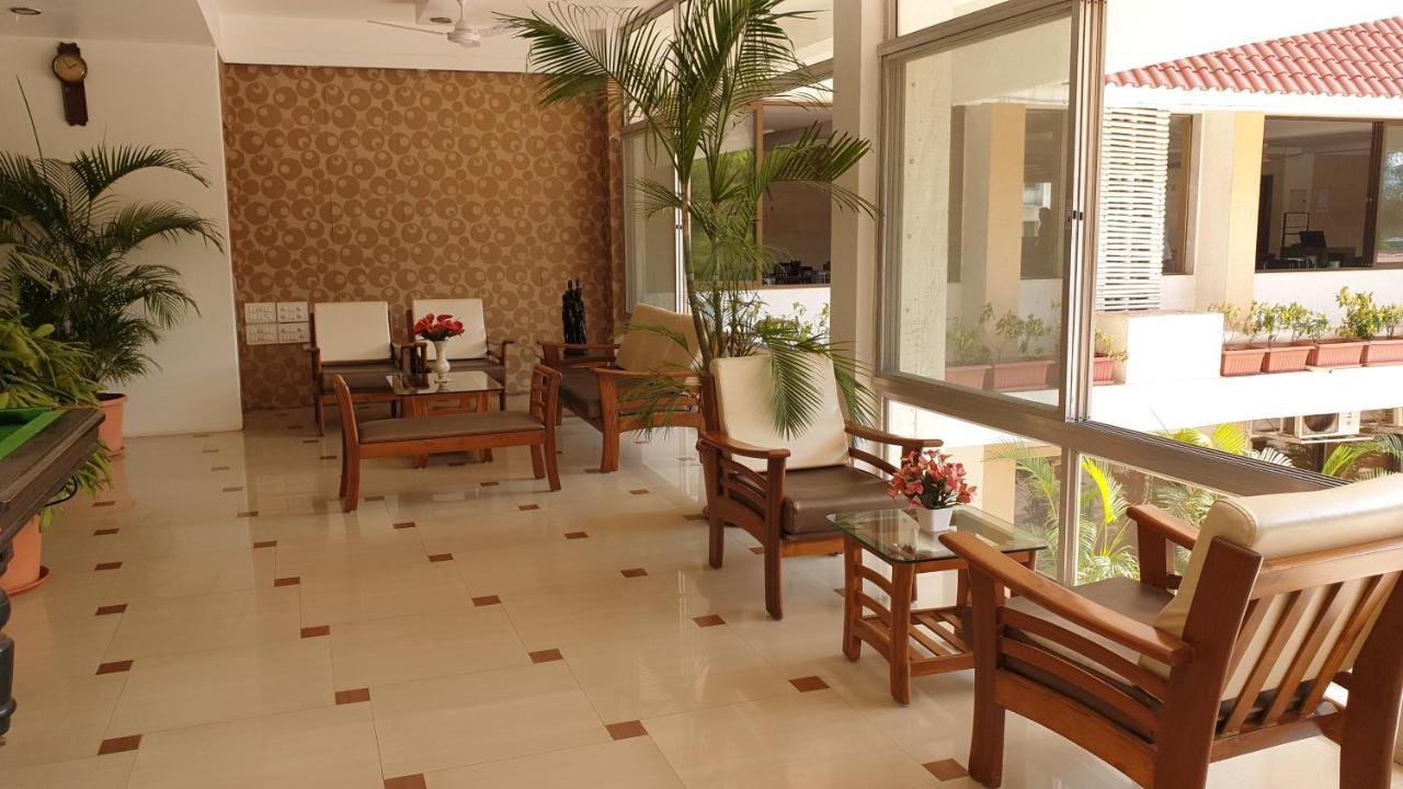 Resort Silver Hills Lonavala Esterno foto