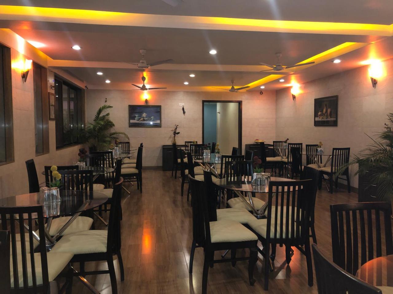 Resort Silver Hills Lonavala Esterno foto